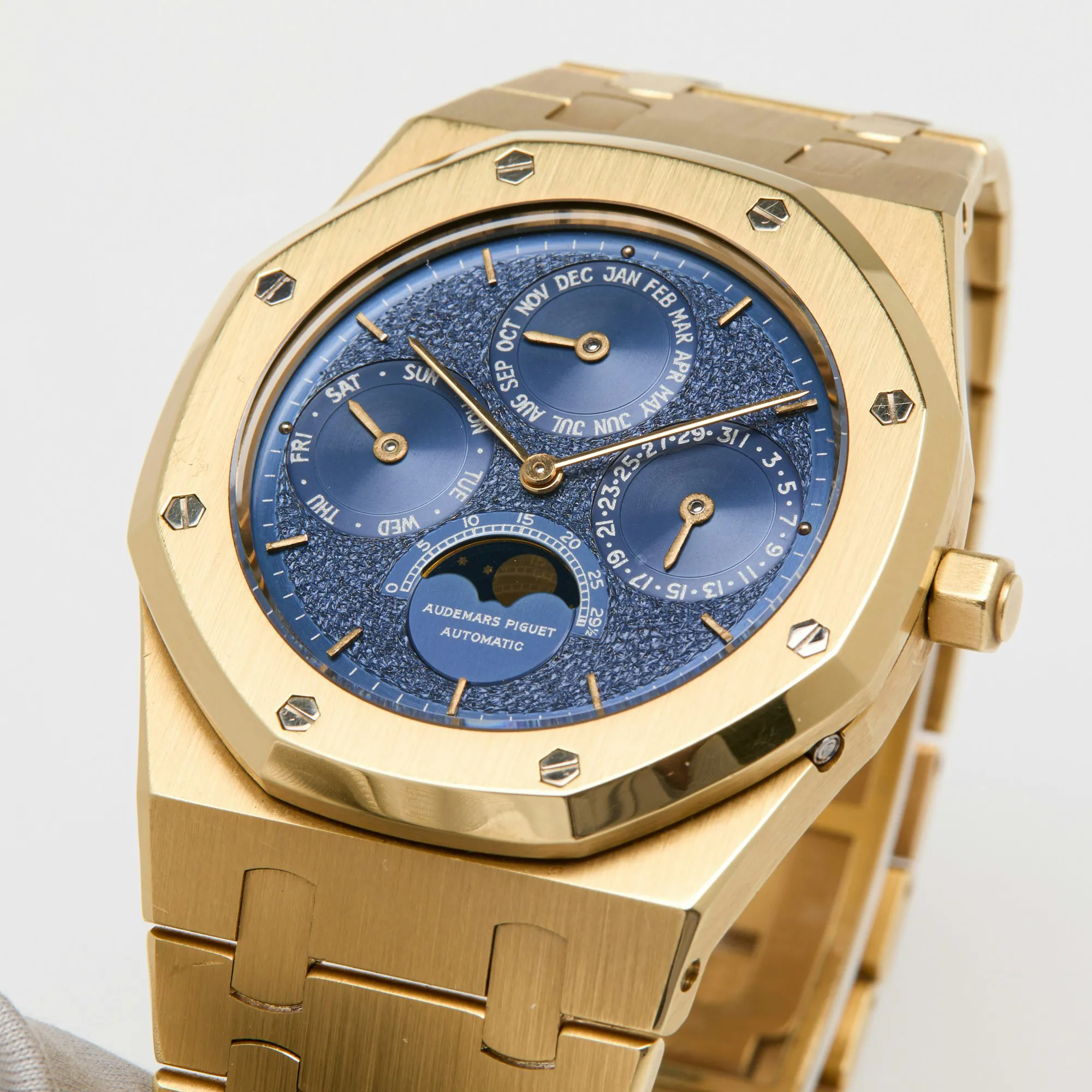 Audemars Piguet Royal Oak 25654BA.OO.0944BA.02 39mm Yellow gold Blue 2