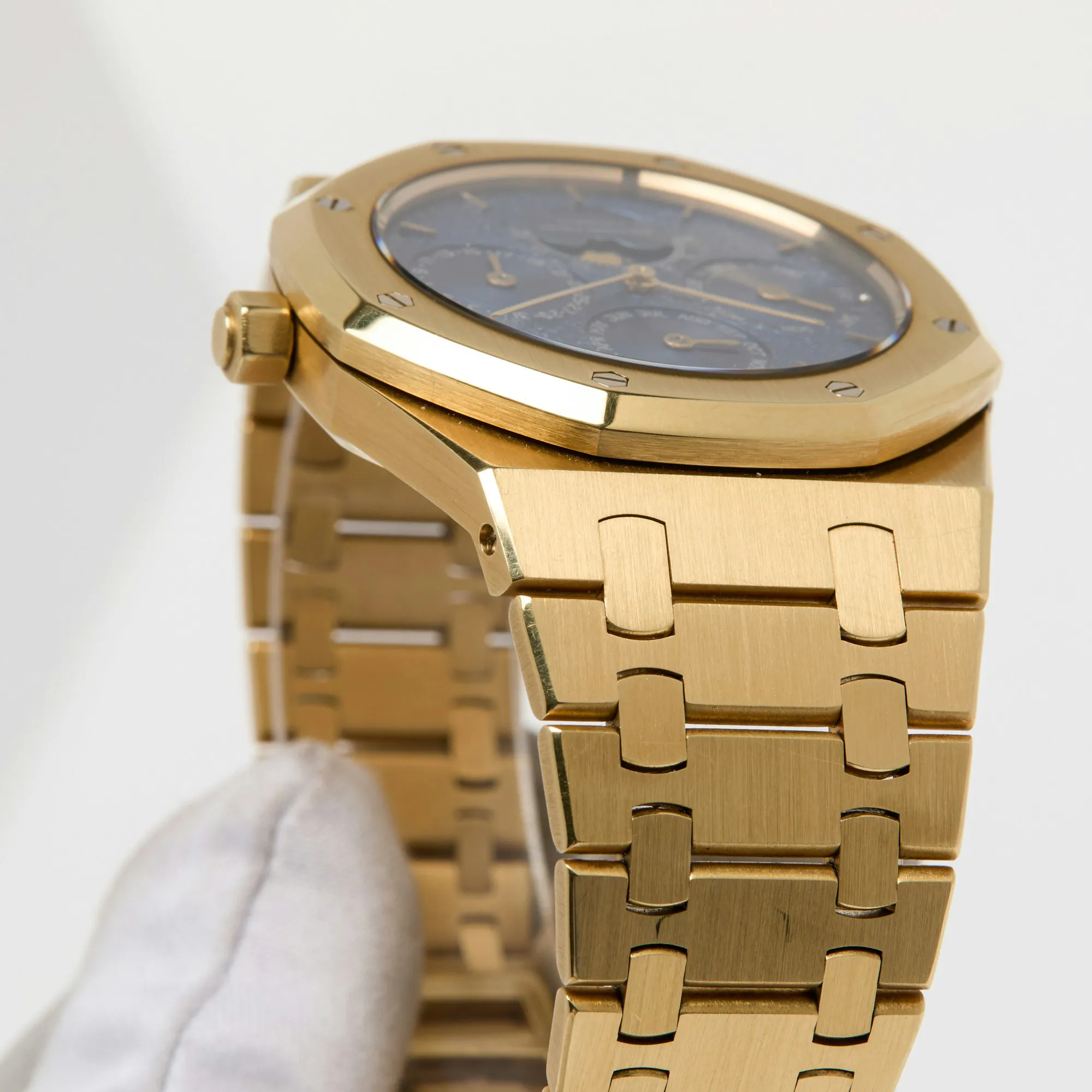 Audemars Piguet Royal Oak 25654BA.OO.0944BA.02 39mm Yellow gold Blue 19