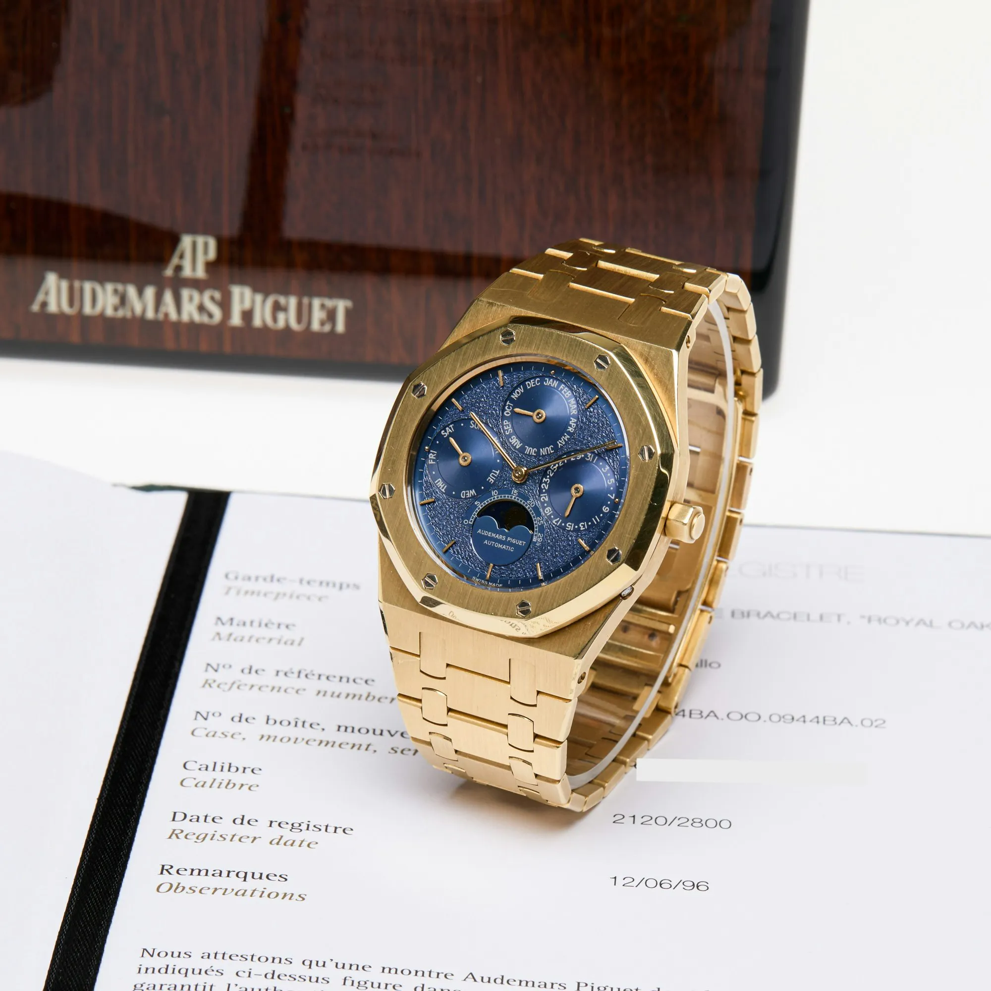 Audemars Piguet Royal Oak 25654BA.OO.0944BA.02 39mm Yellow gold Blue 23