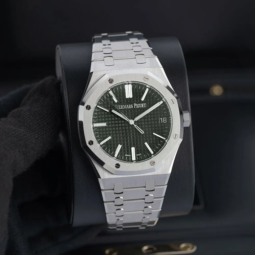 Audemars Piguet Royal Oak 15510ST.OO.1320ST.09 41mm Stainless steel Green