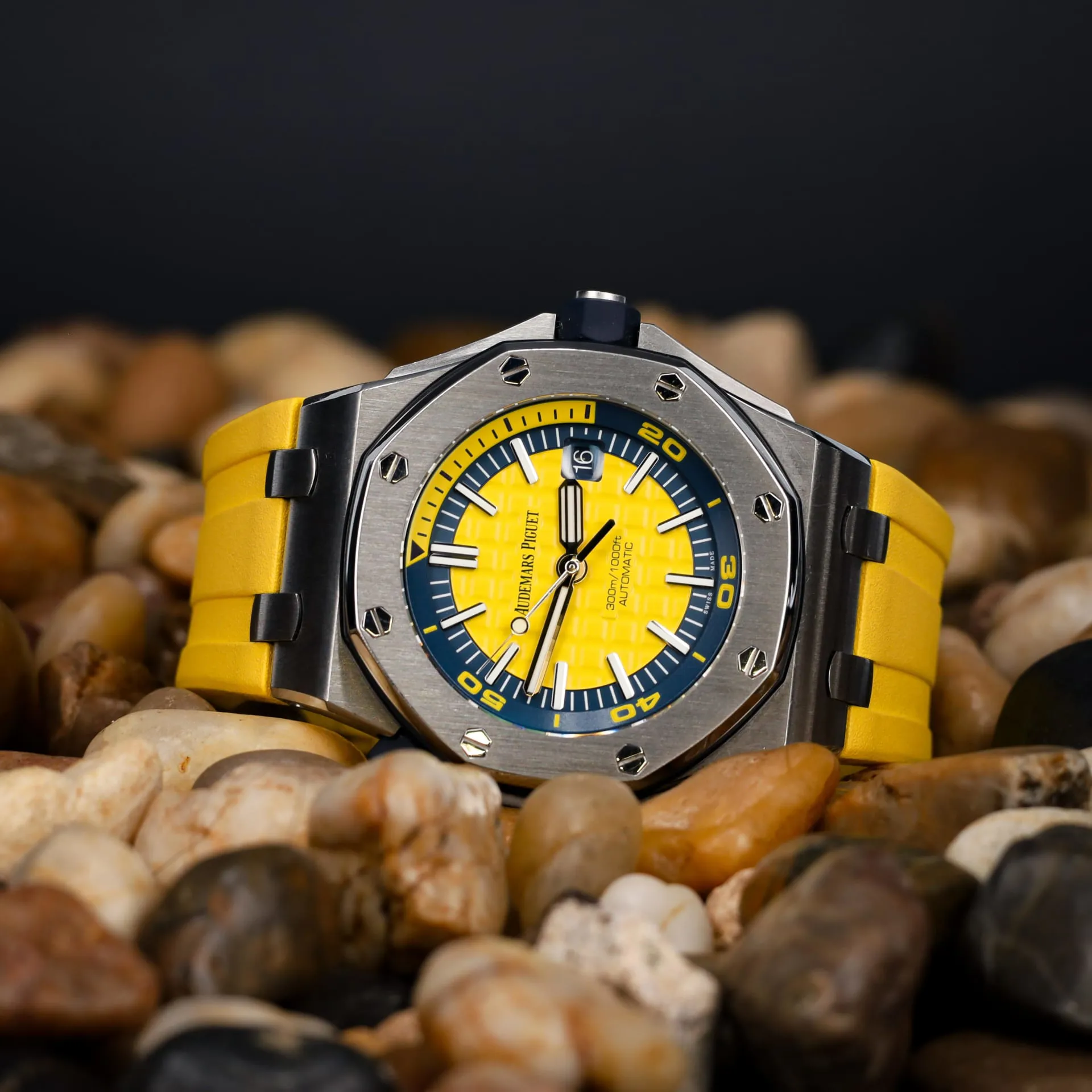 Audemars Piguet Royal Oak Offshore Diver 15710ST.OO.A051CA.01 42mm Stainless steel Yellow