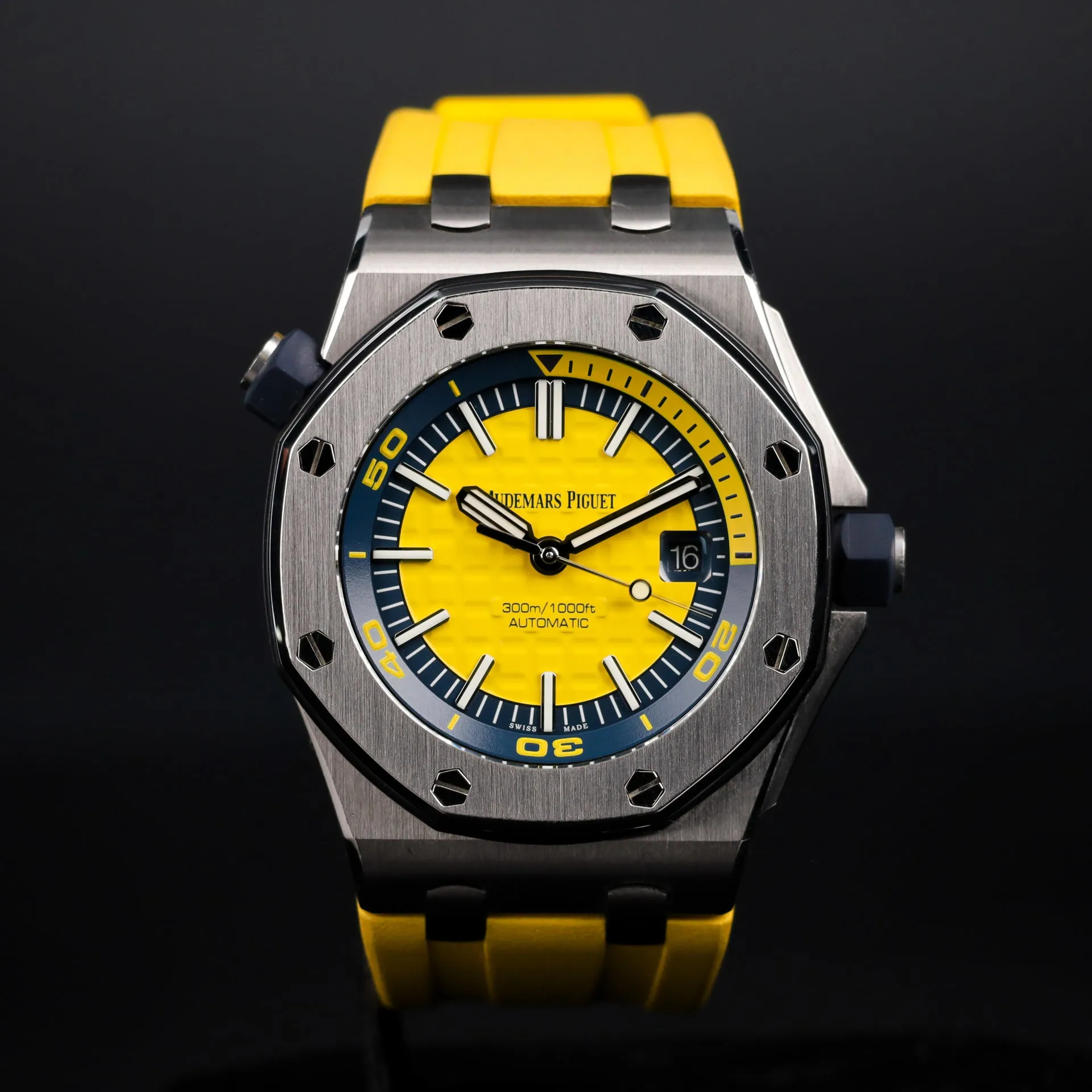 Audemars Piguet Royal Oak Offshore Diver 15710ST.OO.A051CA.01 42mm Stainless steel Yellow 4