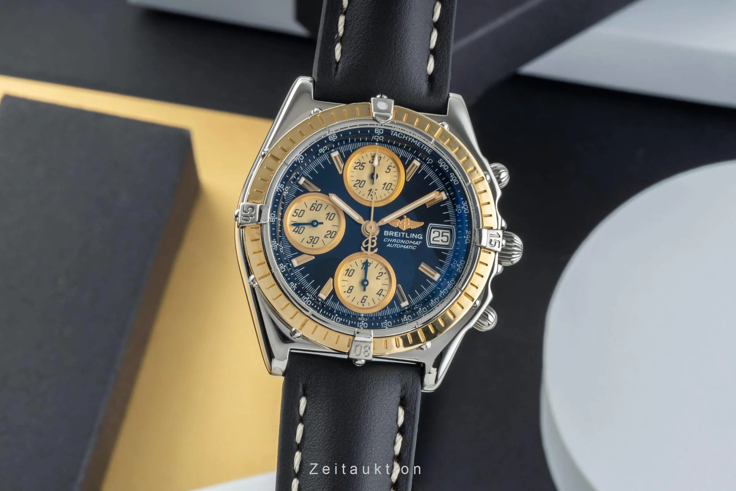 Breitling Chronomat D13050.1 39mm Yellow gold and Stainless steel Black