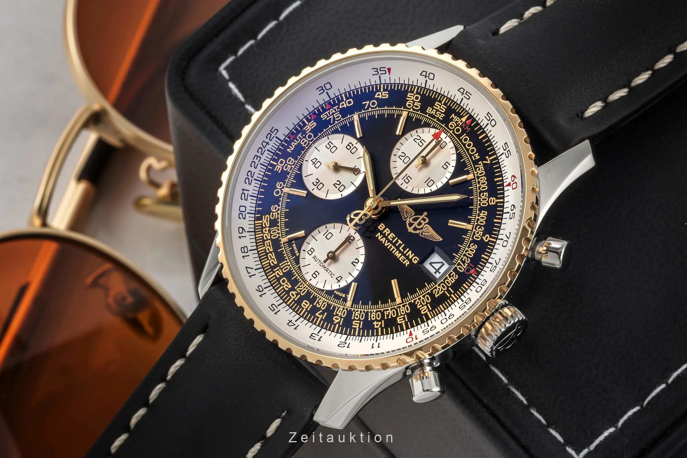 Breitling Navitimer D13022 41.5mm Yellow gold and Stainless steel Black 9