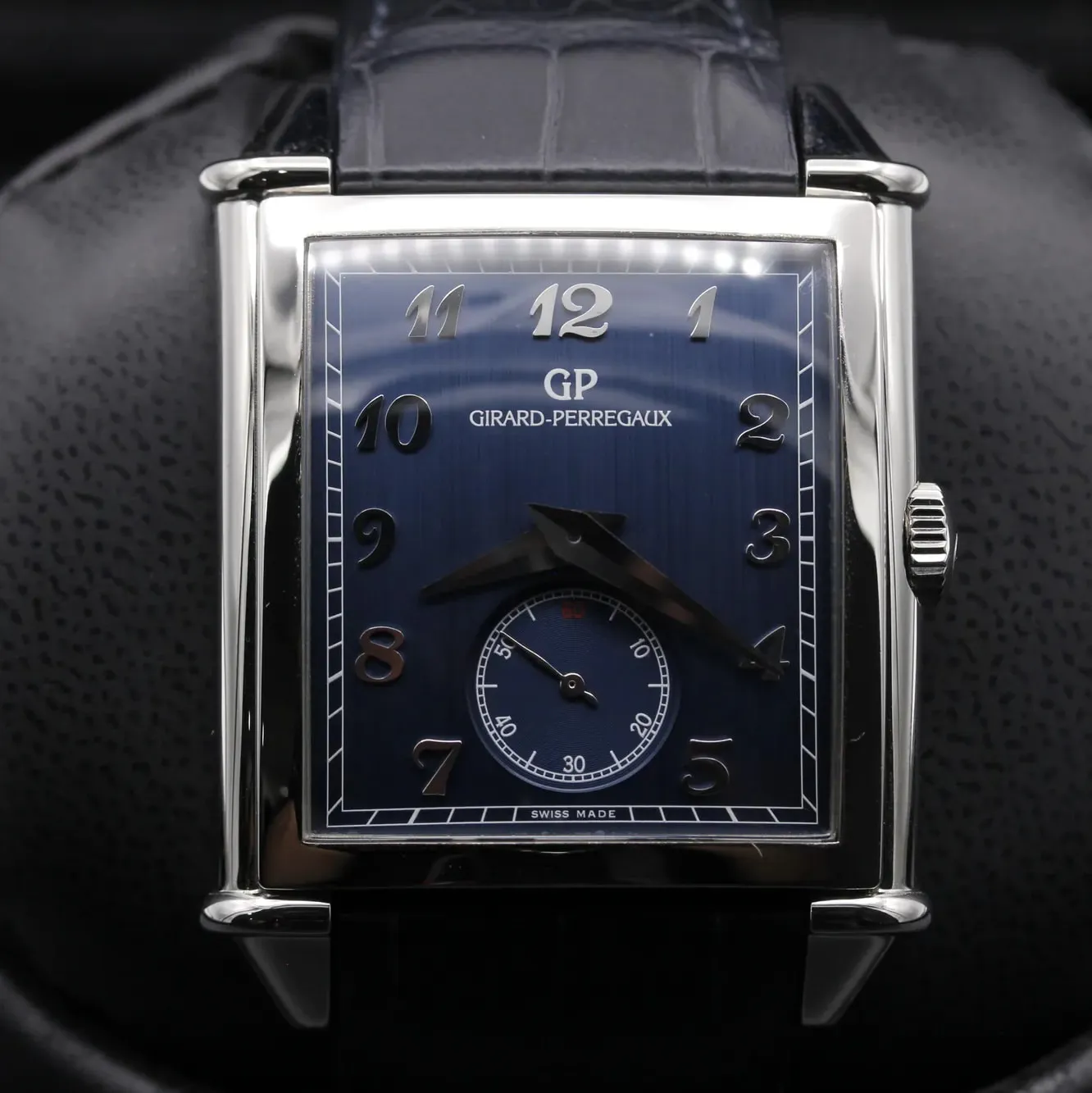 Girard-Perregaux Vintage 1945 25880-11-421-BB 36.2mm Stainless steel Blue