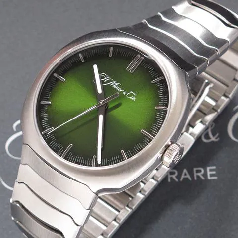 H. Moser & Cie. Streamliner 6200-1200 40mm Stainless steel Green