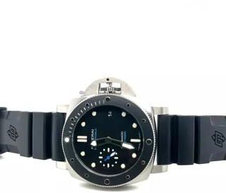 Panerai Luminor PAM683 Ceramic and Stainless steel Black