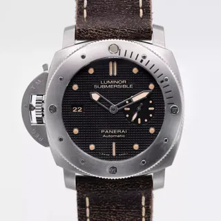 Panerai Submersible PAM 00569 Stainless steel Black