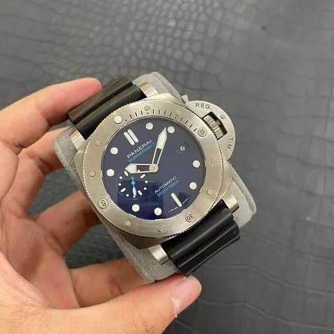 Panerai Submersible PAM 00692 47mm Titanium Blue 2