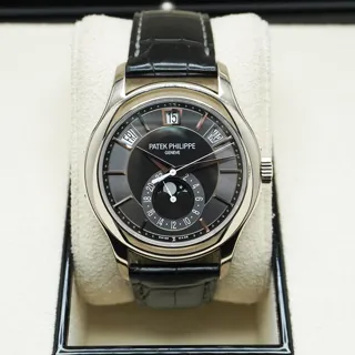 Patek Philippe Annual Calendar 5205G-010 White gold Black