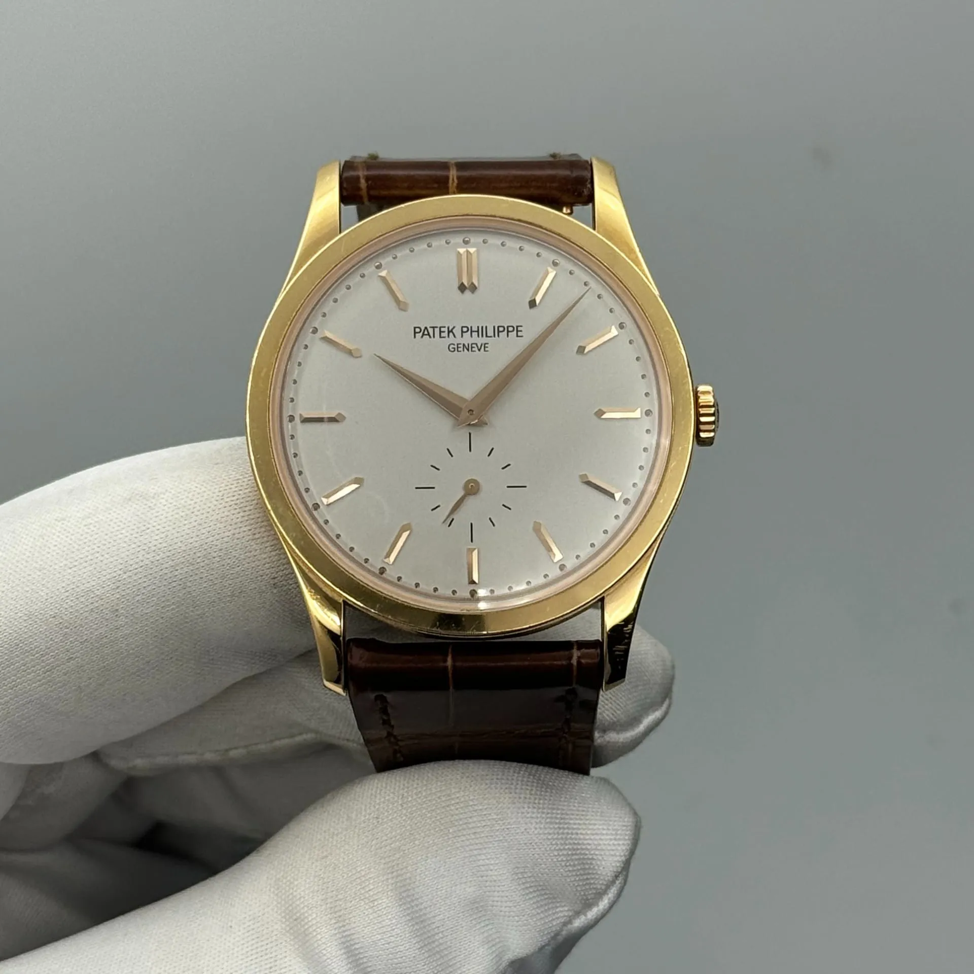 Patek Philippe Calatrava 5196R-001 37mm Rose gold Silver