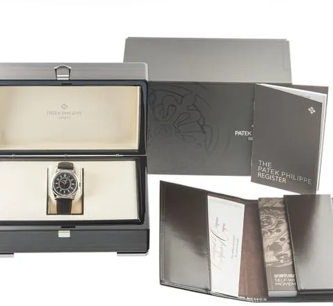 Patek Philippe Calatrava 6007G-010 40mm White gold Black 9