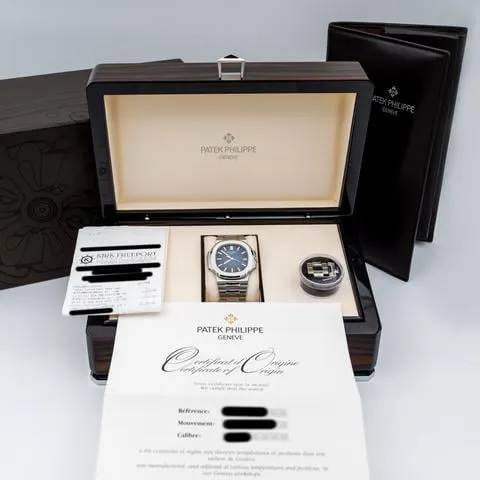 Patek Philippe Nautilus 5711/1A-010 40mm Stainless steel Blue 1