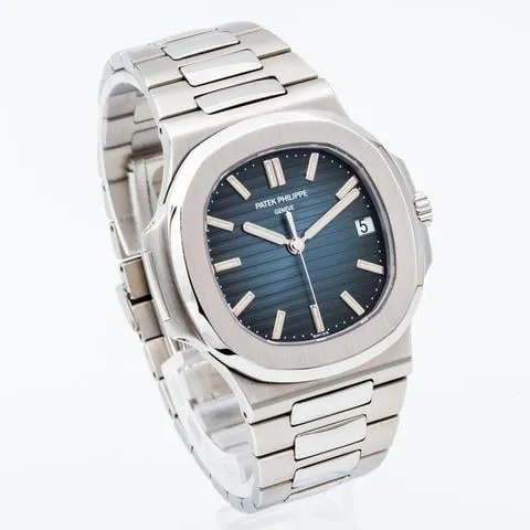 Patek Philippe Nautilus 5711/1A-010 40mm Stainless steel Blue 3