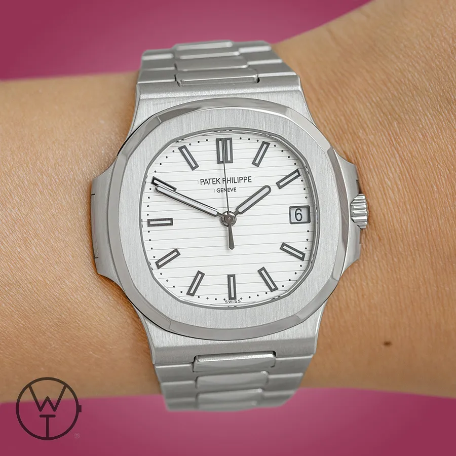 Patek Philippe Nautilus 5711 41mm Stainless steel White 1