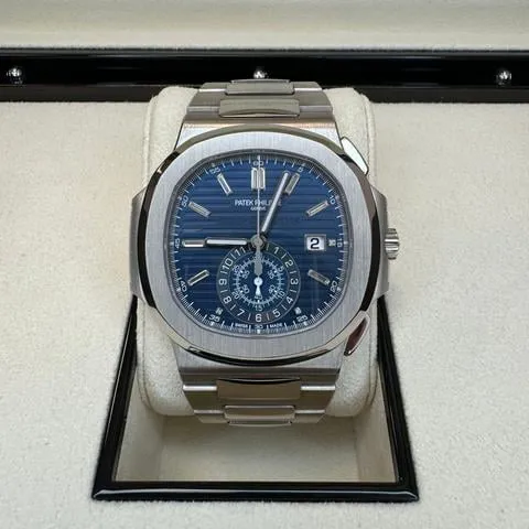 Patek Philippe Nautilus 5976/1G-001 44mm White gold Blue