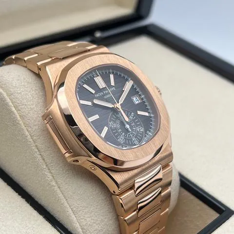 Patek Philippe Nautilus 5980/1R-001 40.5mm Rose gold Black 2