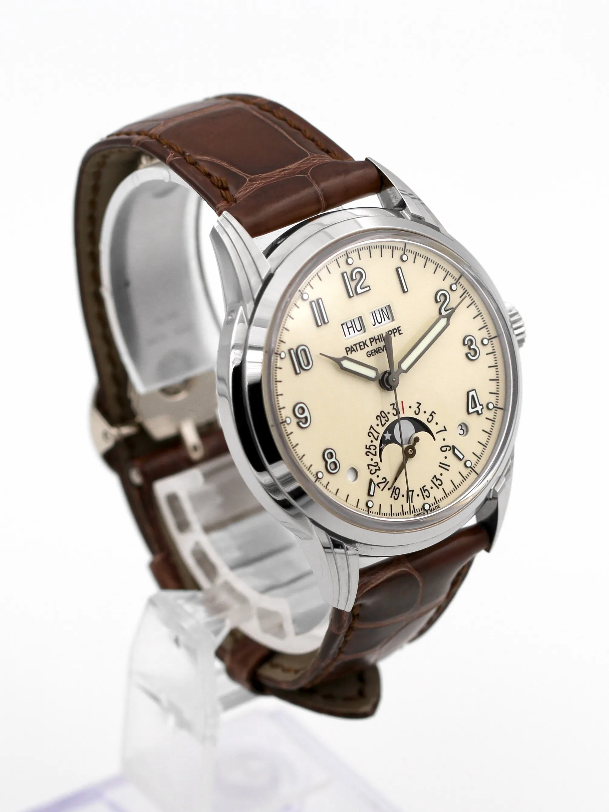 Patek Philippe Perpetual Calendar 5320G-001 40mm White gold Cream 2