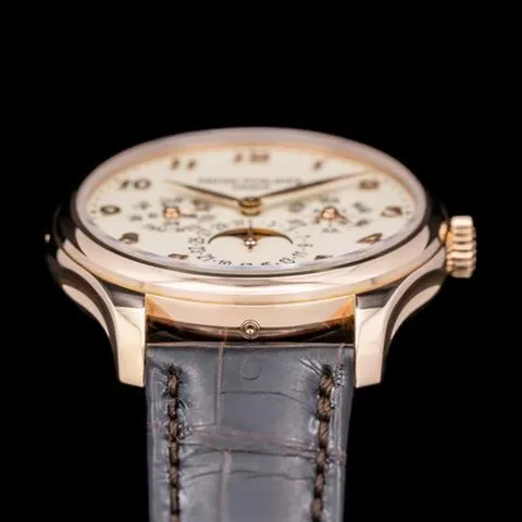 Patek Philippe Perpetual Calendar 5327R-001 39mm Rose gold Ivory 5