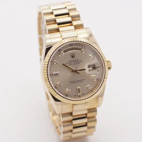 Rolex Day-Date 36 118238 36mm Yellow gold Silver