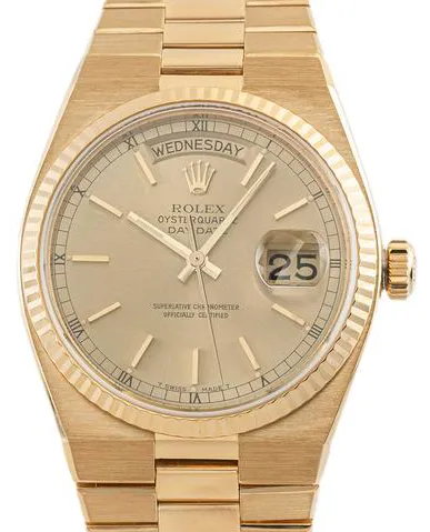 Rolex Day-Date Oysterquartz 19018 36mm Yellow gold Gold