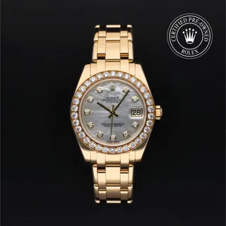 Rolex Pearlmaster 81298-0002 18k yellow gold White