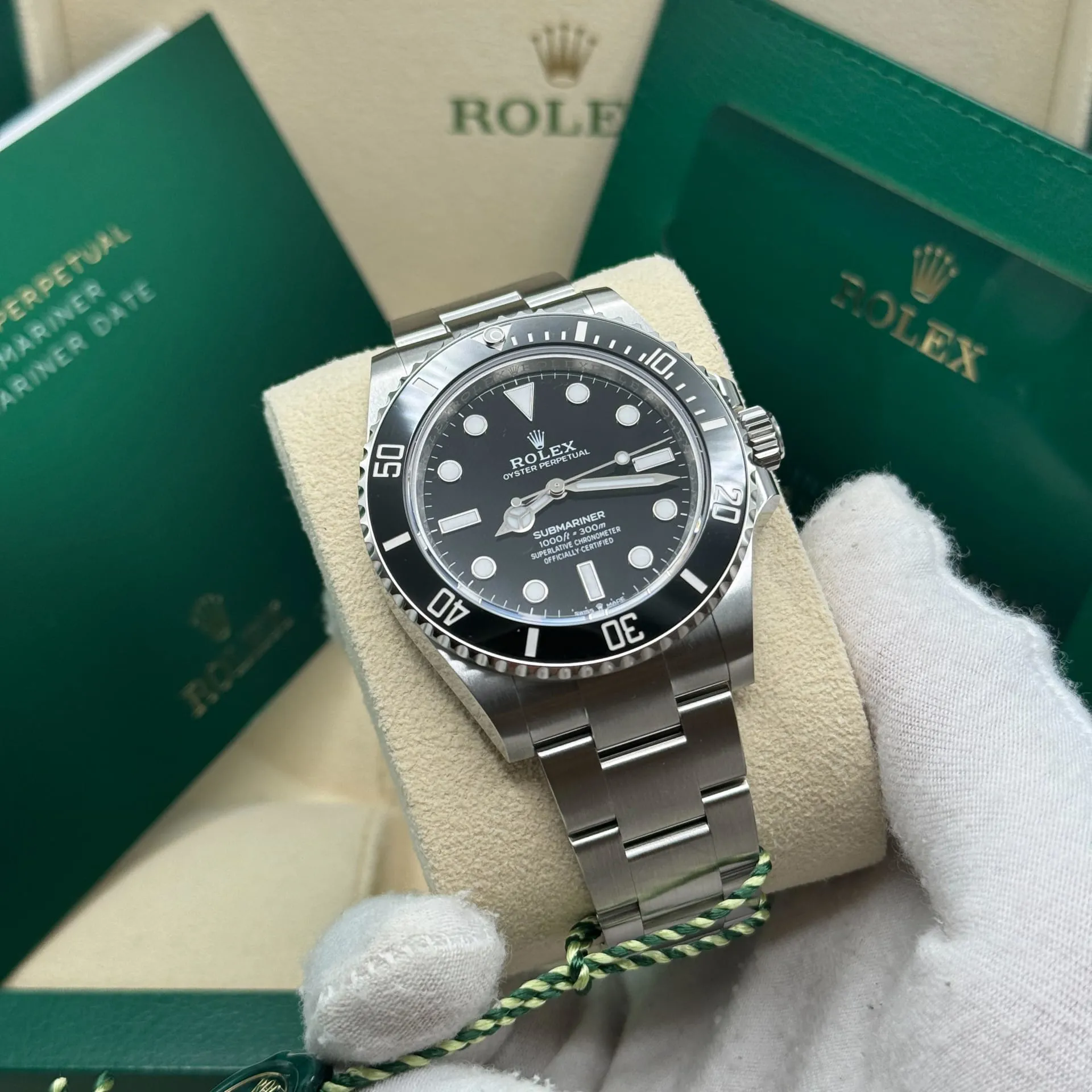 Rolex Submariner 124060-0001 41mm Oystersteel Black 3