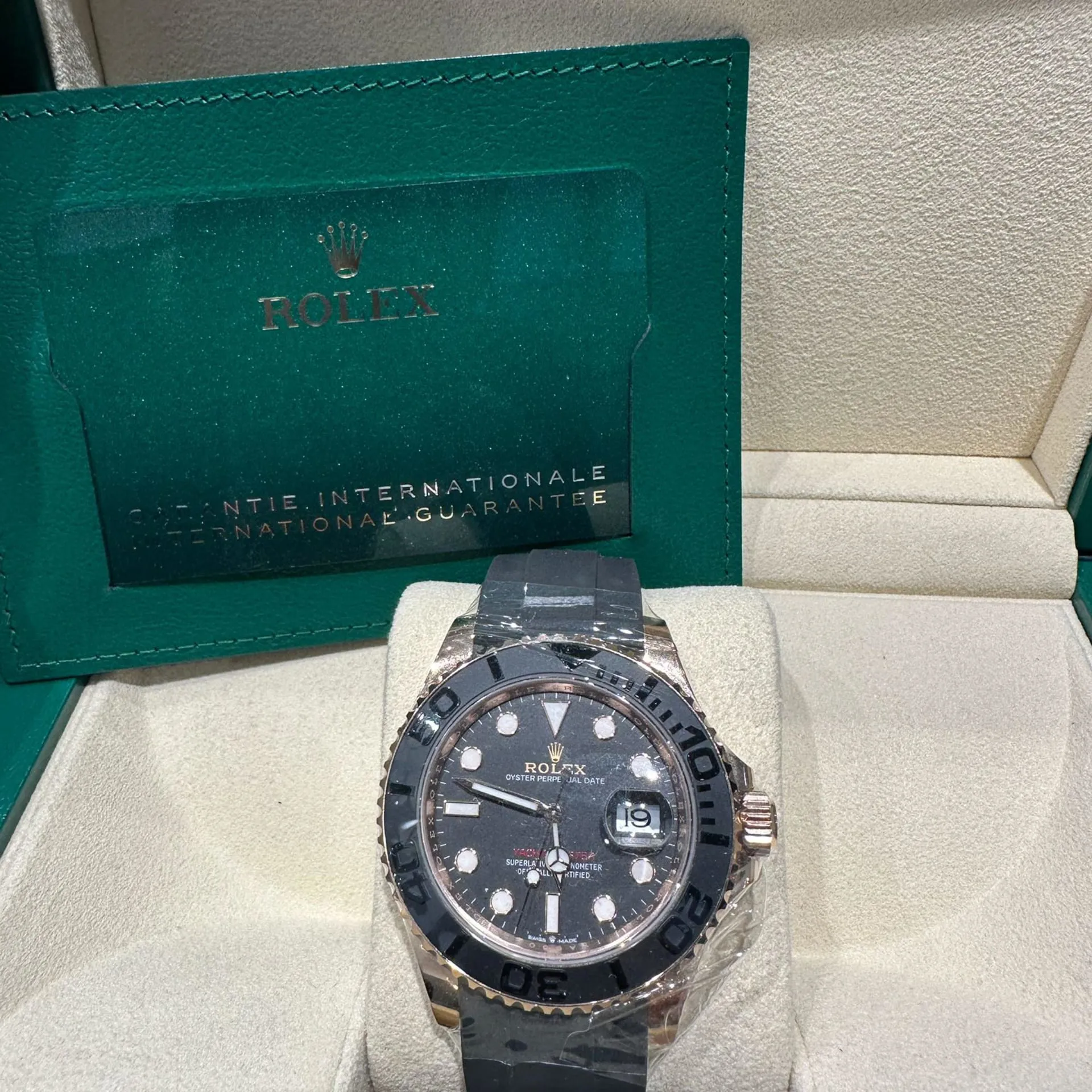 Rolex Yacht-Master 126655-0002 40mm Everose gold Black