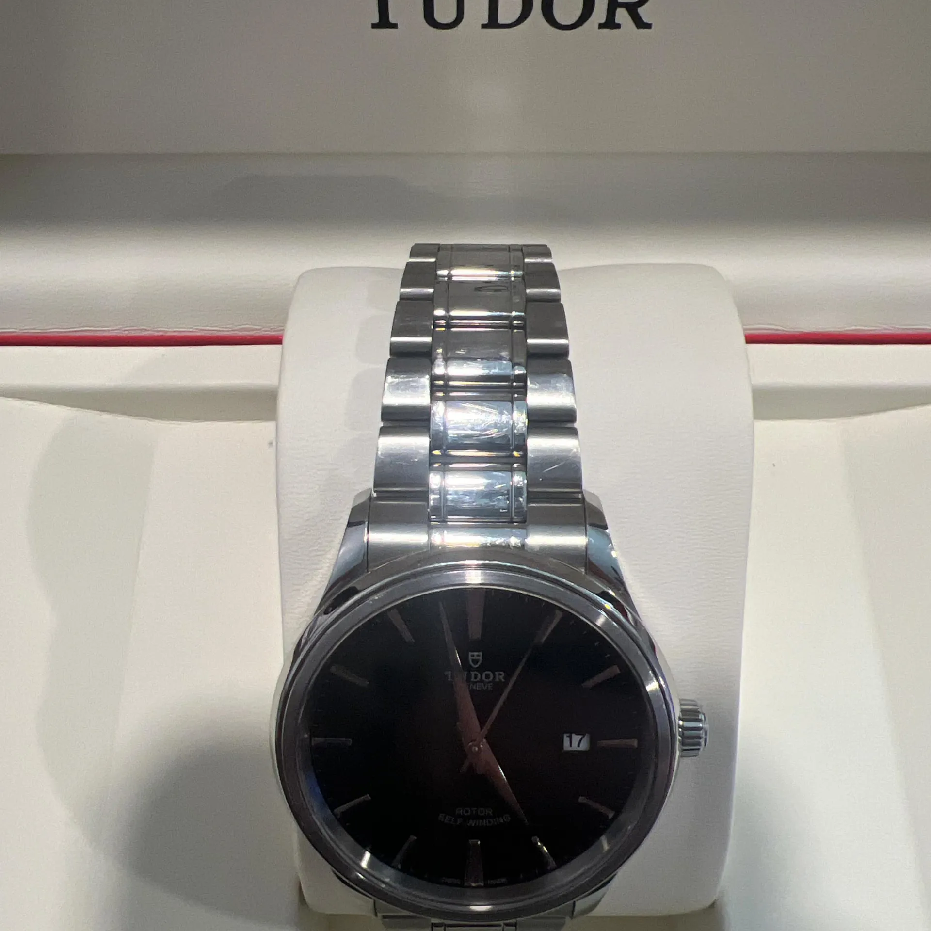 Tudor Style M12700-0002 41mm Stainless steel Black 4