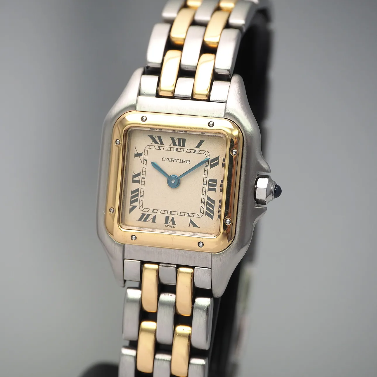 Cartier Panthère 166921, (66921) 22mm Yellow gold