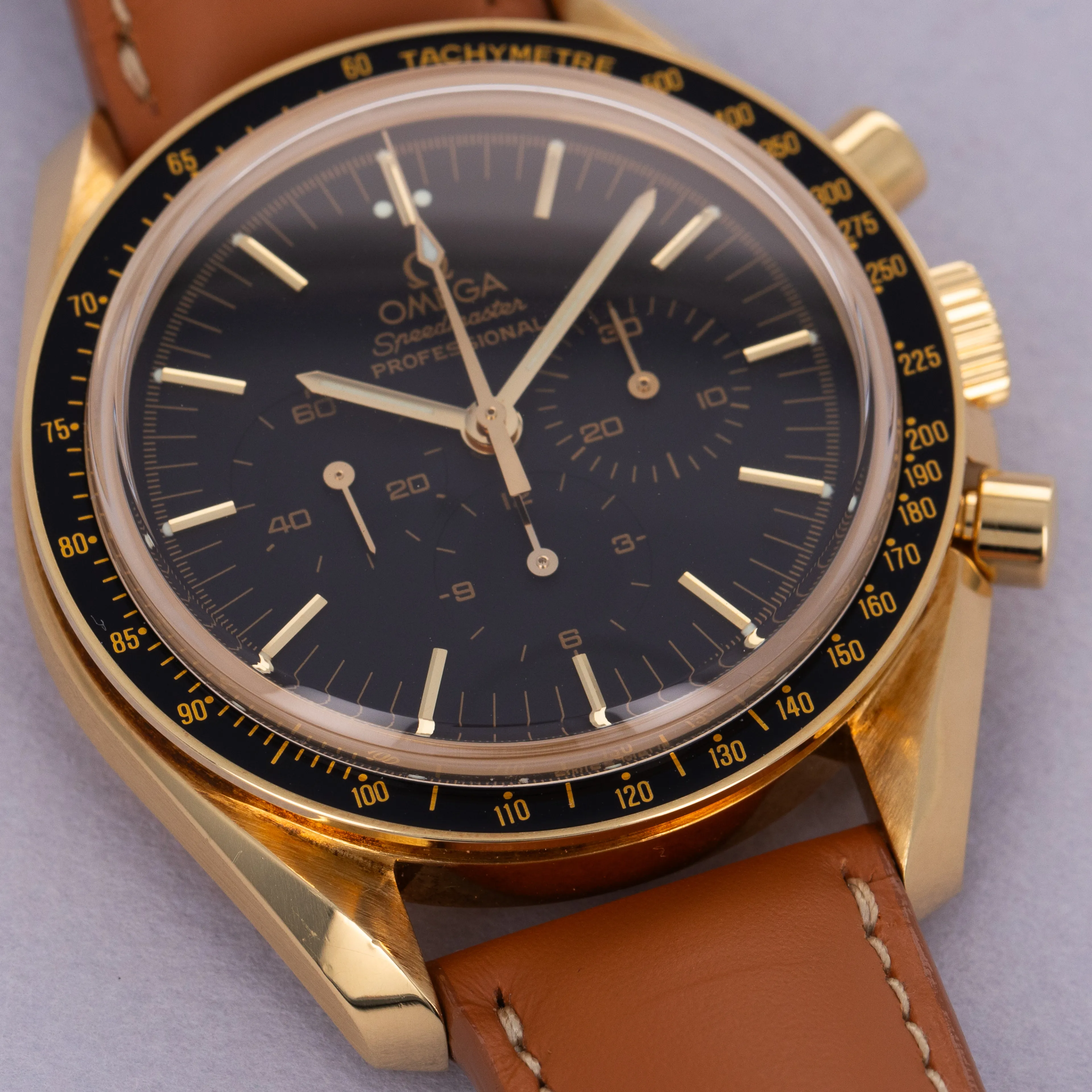 Omega Speedmaster 145.00.52 42mm Yellow gold Black 1