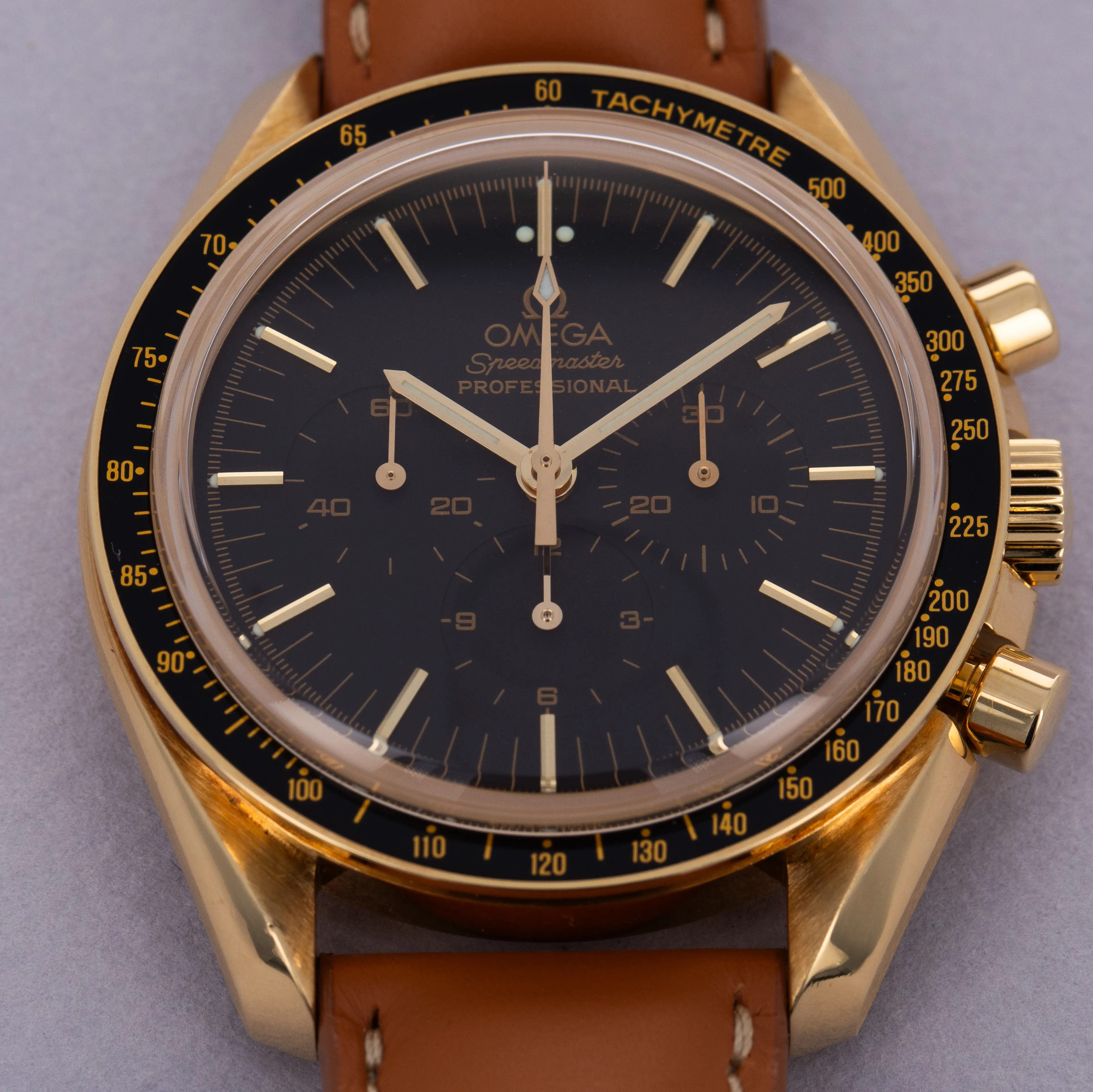 Omega Speedmaster 145.00.52 42mm Yellow gold Black 11