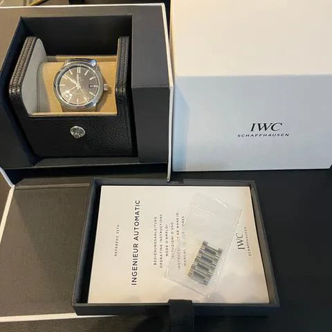 IWC Ingenieur Automatic IW357002 40mm Stainless steel Black 3