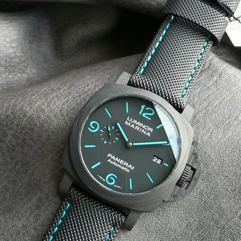 Panerai Luminor GMT Automatic PAM 01661 44mm Carbon fiber Black 4