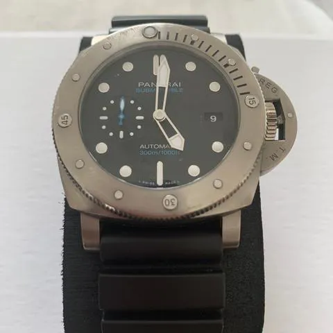 Panerai Submersible PAM 01305 47mm Titanium Black 14