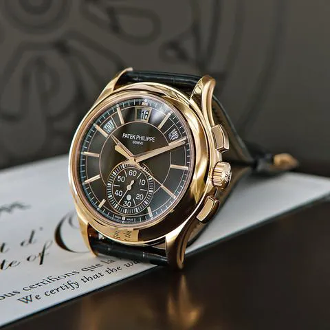 Patek Philippe Annual Calendar Chronograph 5905R-001 42mm Rose gold Brown