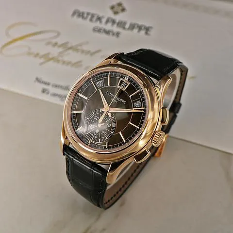 Patek Philippe Annual Calendar Chronograph 5905R-001 42mm Rose gold Brown 1