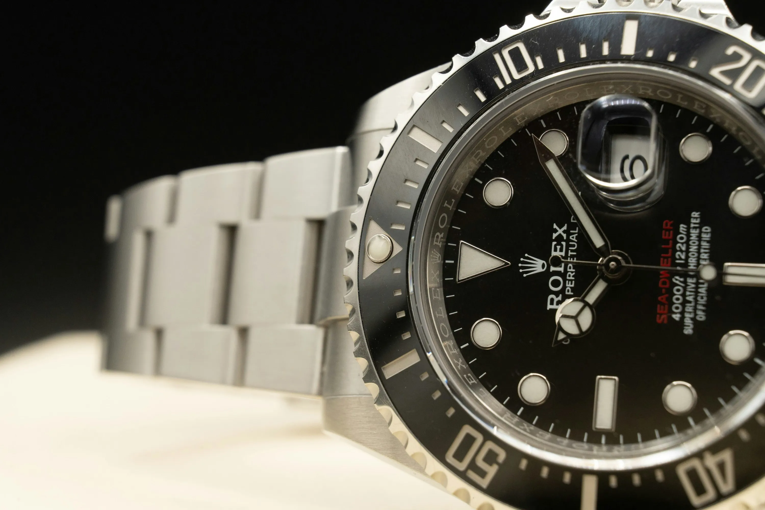 Rolex Sea-Dweller 126600 43mm Stainless steel Black 9