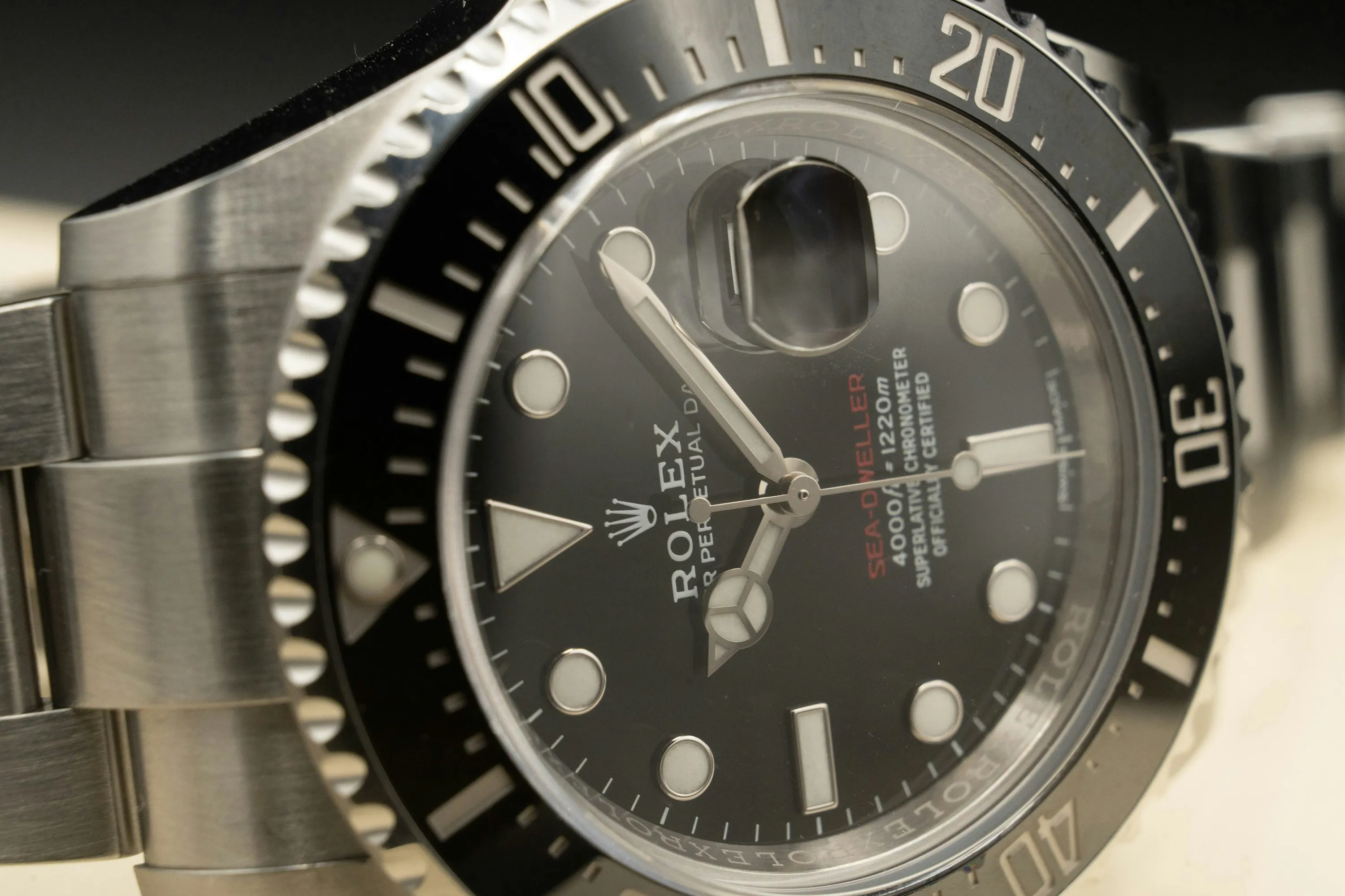 Rolex Sea-Dweller 126600 43mm Stainless steel Black 15