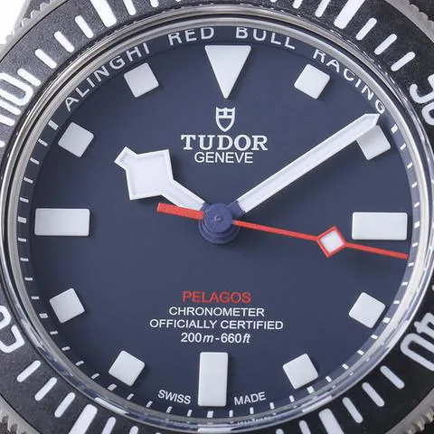 Tudor Pelagos 25707KN 42mm black carbon Blue 5