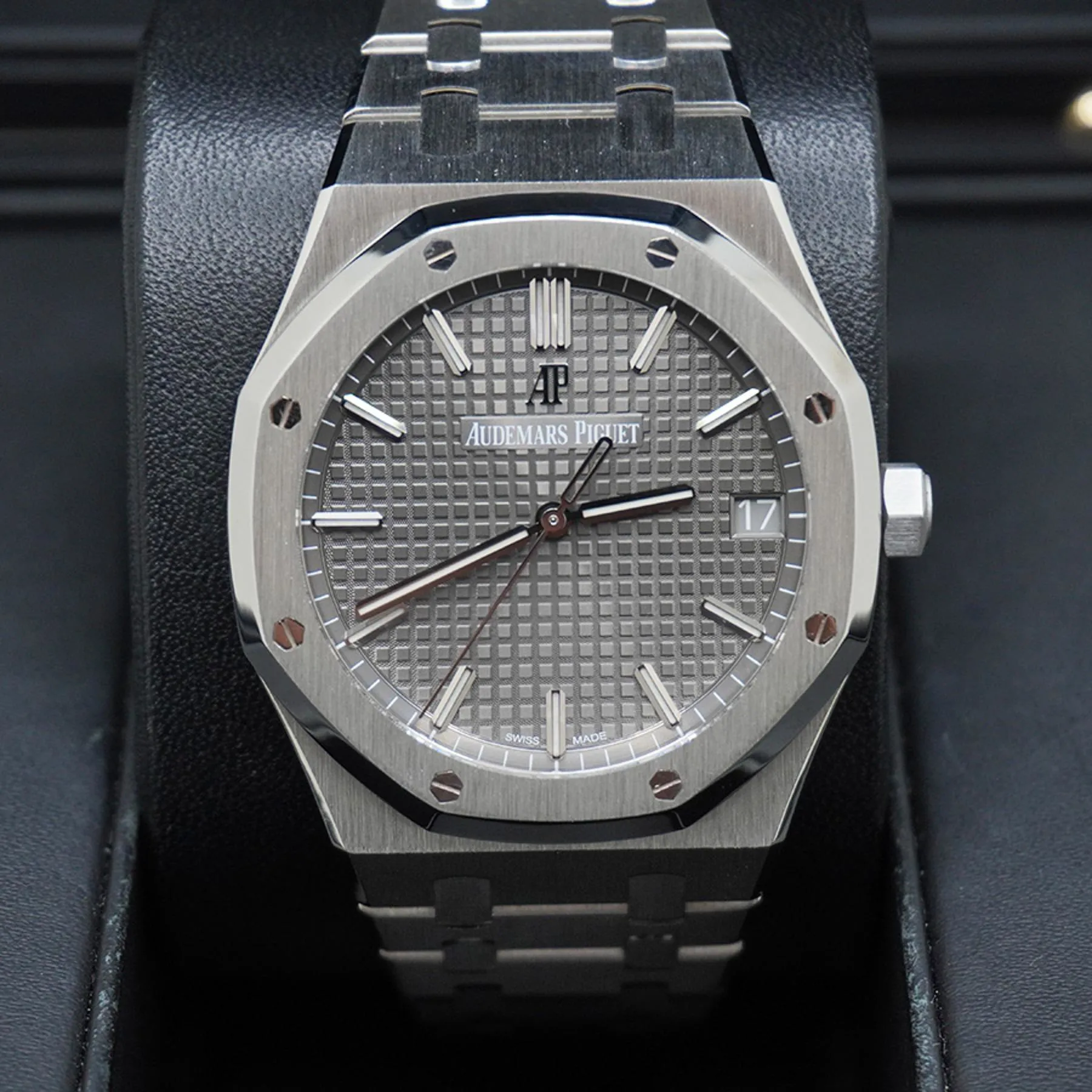 Audemars Piguet Royal Oak 15500ST.OO.1220ST.02 41mm Stainless steel Gray