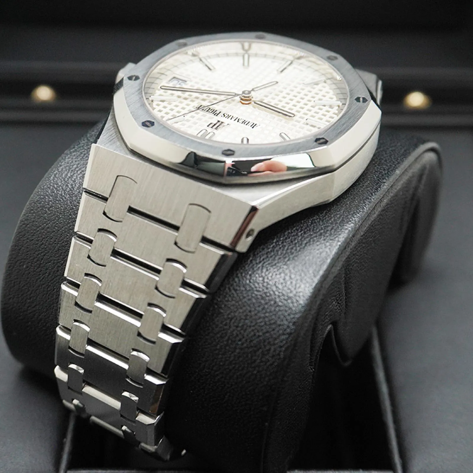 Audemars Piguet Royal Oak 15500ST.OO.1220ST.04 41mm Stainless steel Silver 4