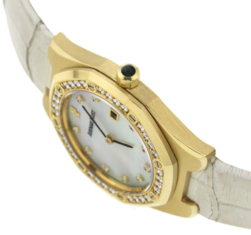 Audemars Piguet Royal Oak Lady 66798BA.ZZ.D009XX.02 29mm Yellow gold 2