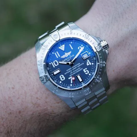 Breitling Avenger A17330 45mm Stainless steel Blue 2