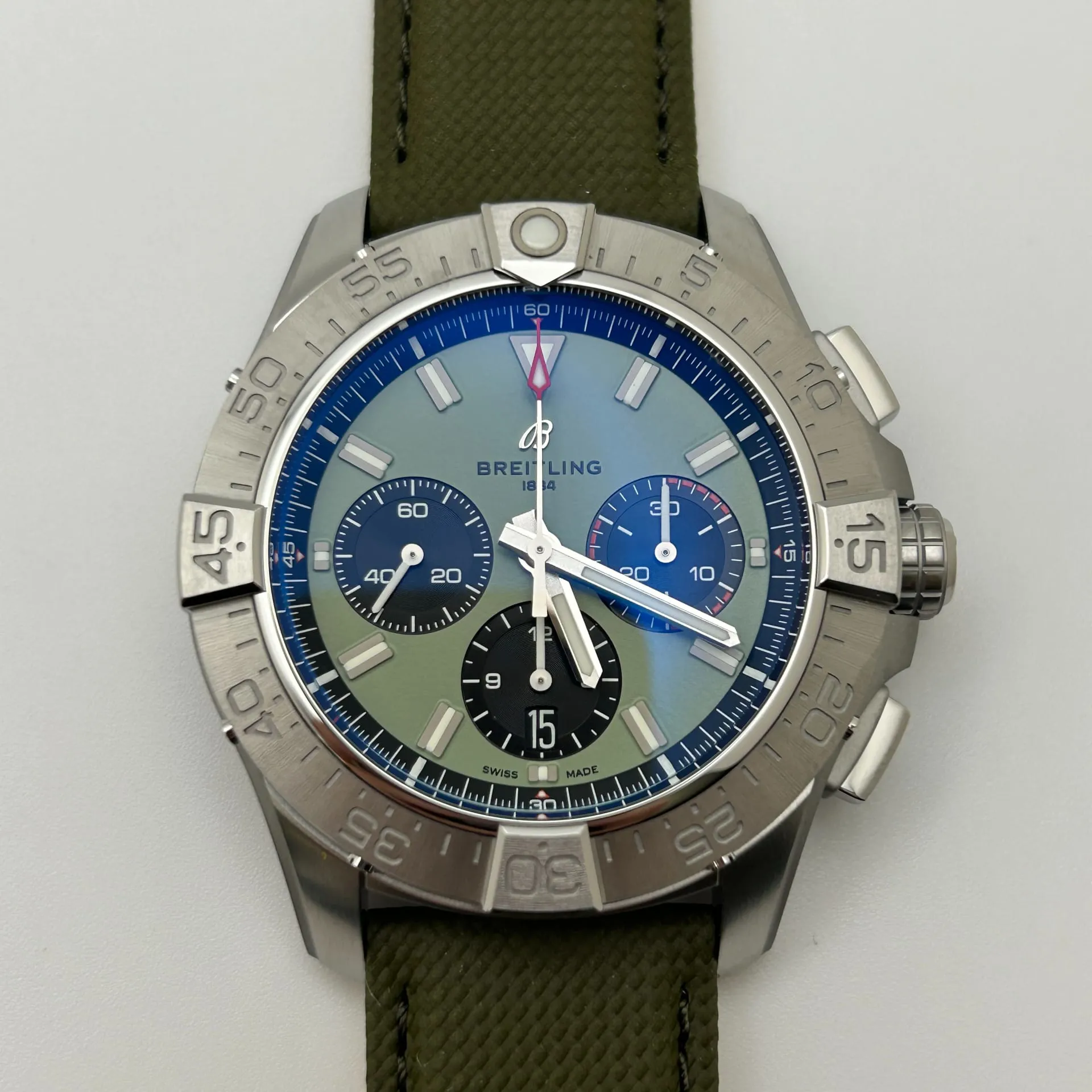 Breitling Avenger AB0147101L1X1 44mm Stainless steel Green