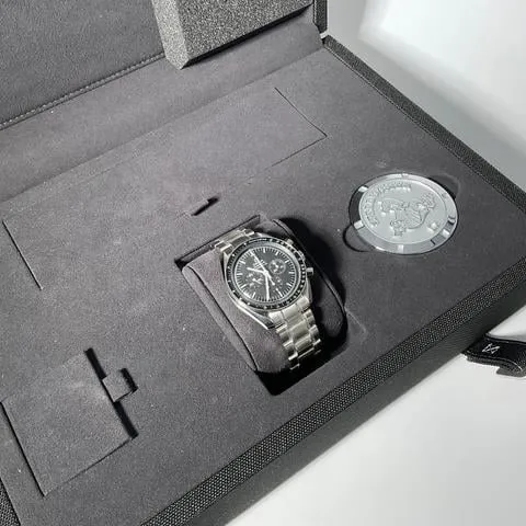 Omega Speedmaster Moonwatch 311.30.42.30.01.005 42mm Stainless steel Black 8