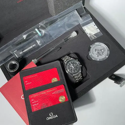 Omega Speedmaster Moonwatch 311.30.42.30.01.005 42mm Stainless steel Black 9