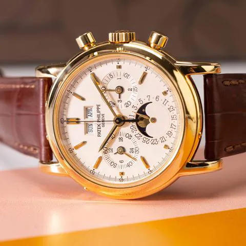 Patek Philippe Perpetual Calendar Chronograph 3970E 36mm Yellow gold Silver 1