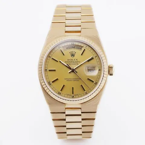 Rolex Day-Date Oysterquartz 19018 36mm Yellow gold Gold