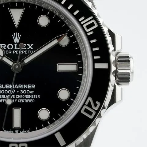 Rolex Submariner (No Date) 41 124060 41mm Stainless steel Black 11